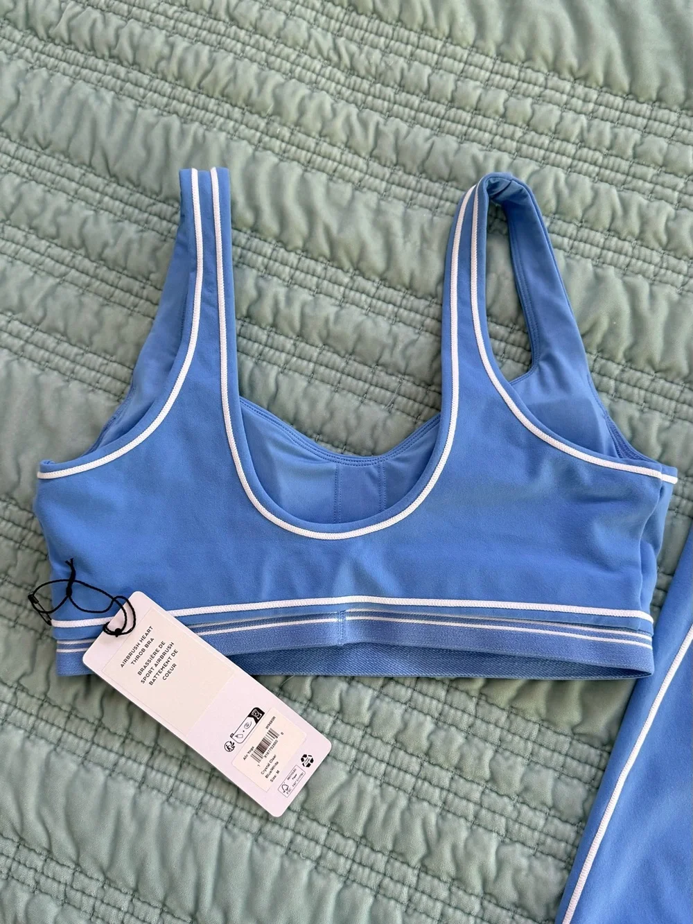Alo Yoga (crystal clear blue) Set - Sports Bra & Leggings Medium